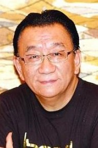 侯耀华